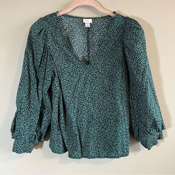 ✨ A New Day Women’s Green Puffy Sleeve Top Small - Picture 1 of 9